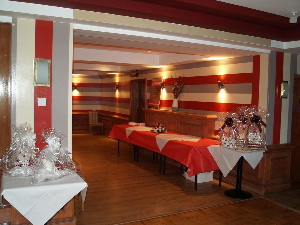 Antonine Hotel Фолкърк Екстериор снимка