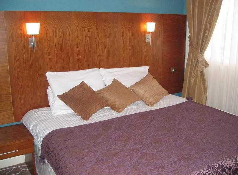 Antonine Hotel Фолкърк Стая снимка